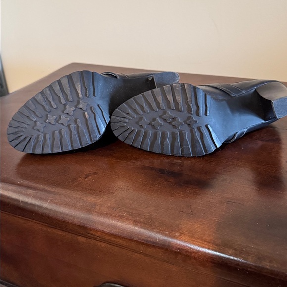 Audrey Brooke Black Heeled Boots - Picture 4 of 4